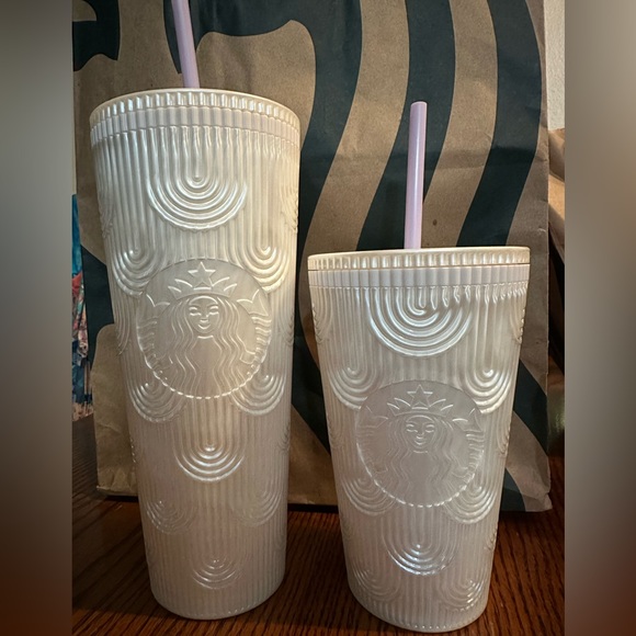Starbucks 2022 Siren Shell White Pearl Mermaid Scales Cold Cup Tumbler set
